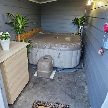 Cosy Maison 3 Jardin, Parking Prive Et Jacuzzi הונפלר