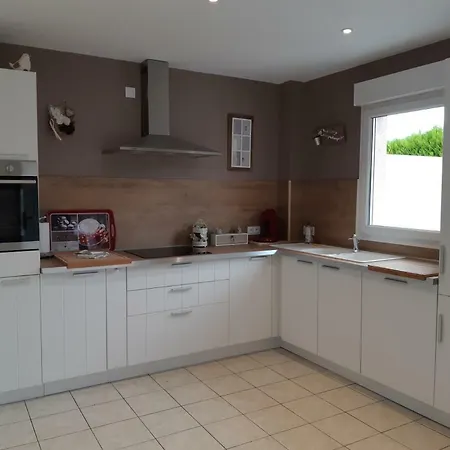 Holiday home Cosy Maison 3 Jardin, Parking Prive Et Jacuzzi